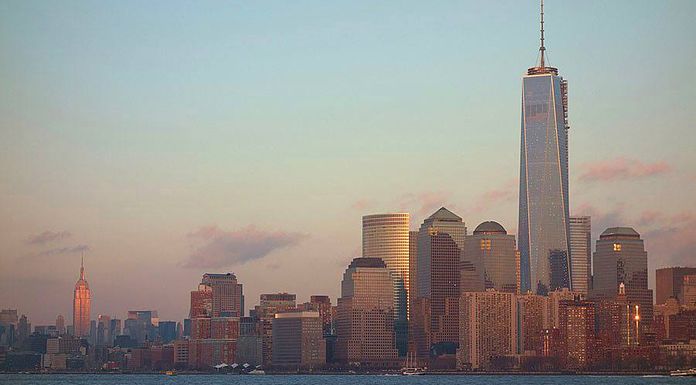 One World Trade Center Il One World Trade Center svetta sul nuovo skyline di New York