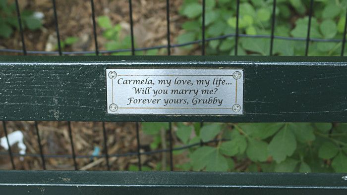 Come adottare una panchina a Central Park a New York?