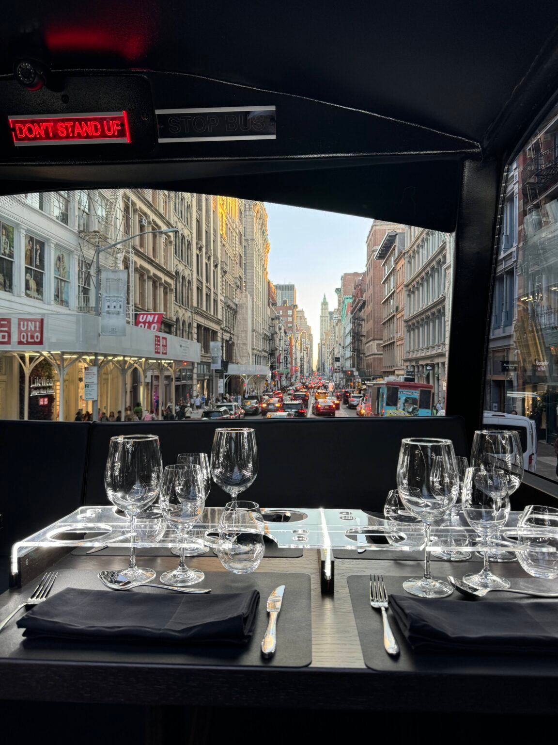 Table avec vue sur New York