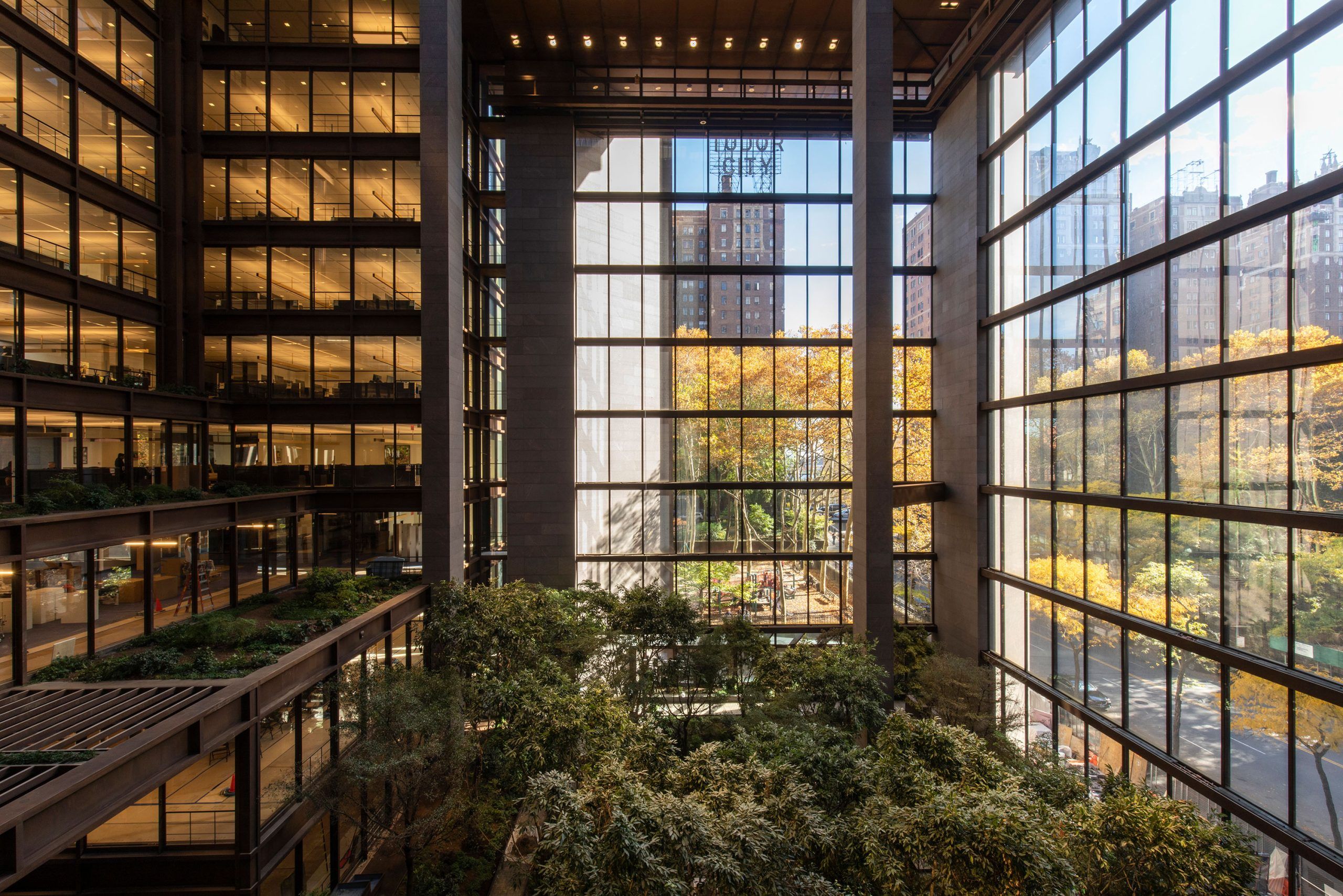 Ford Foundation: un giardino in un edificio a New York