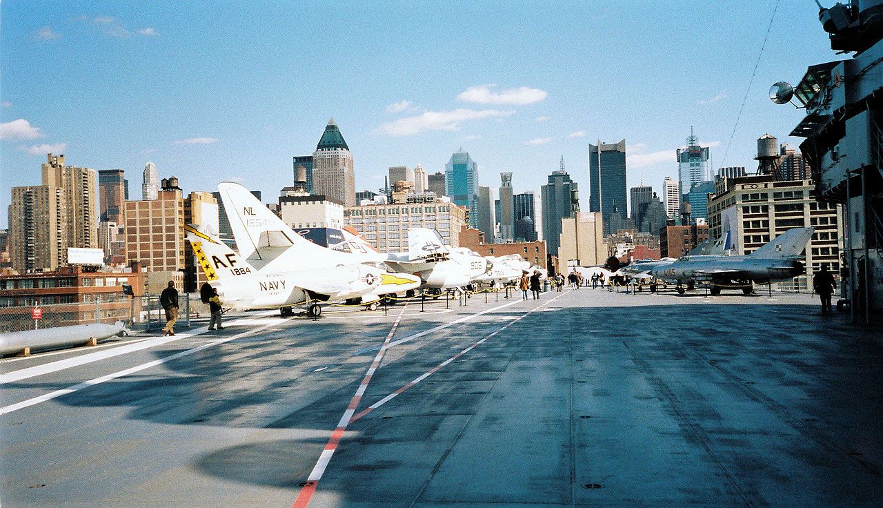 pont intrepid museum new york