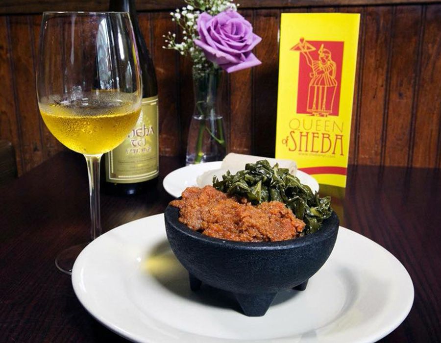 Piatto tradizionale etiope in un ristorante di New York