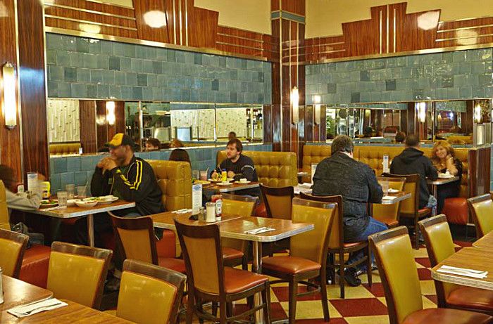 sala del ristorante remedy diner a New York