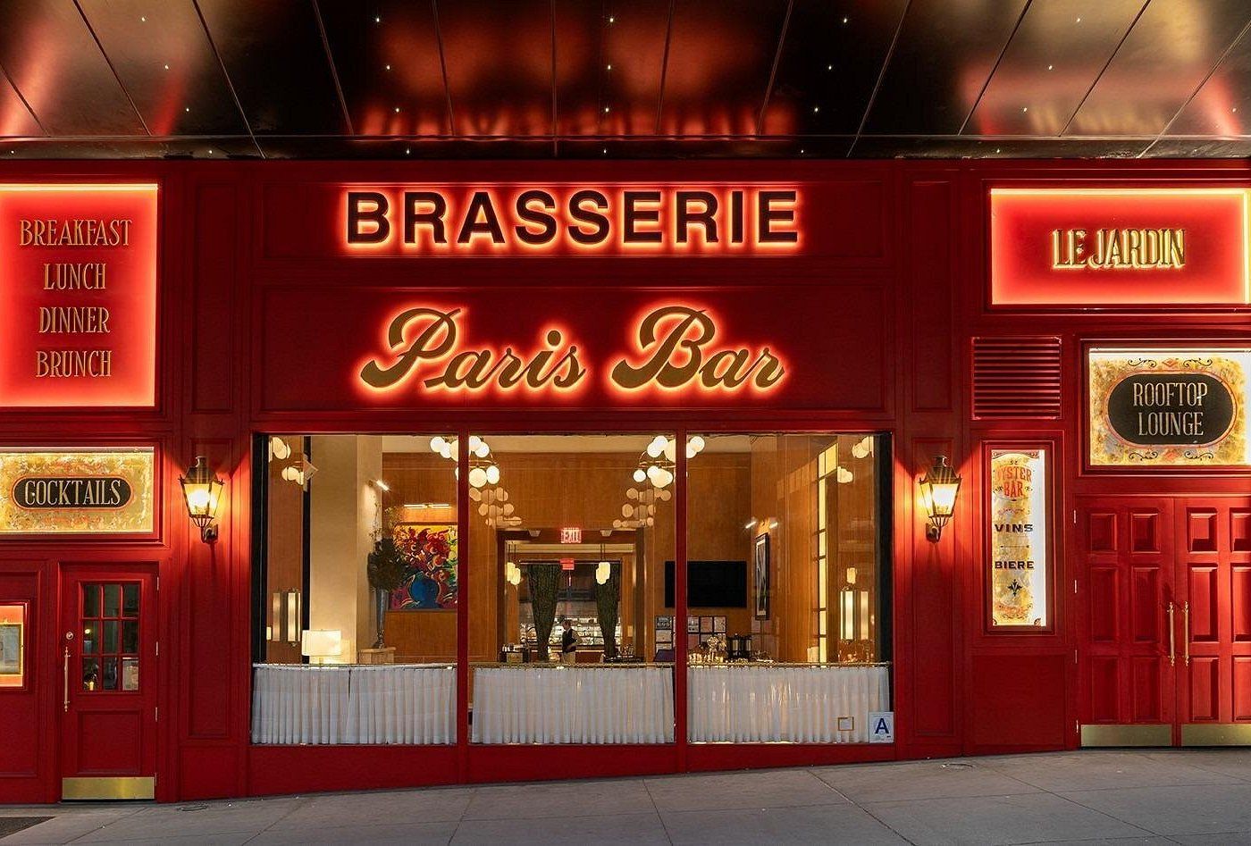 Façade du restaurant Paris Bar à New York