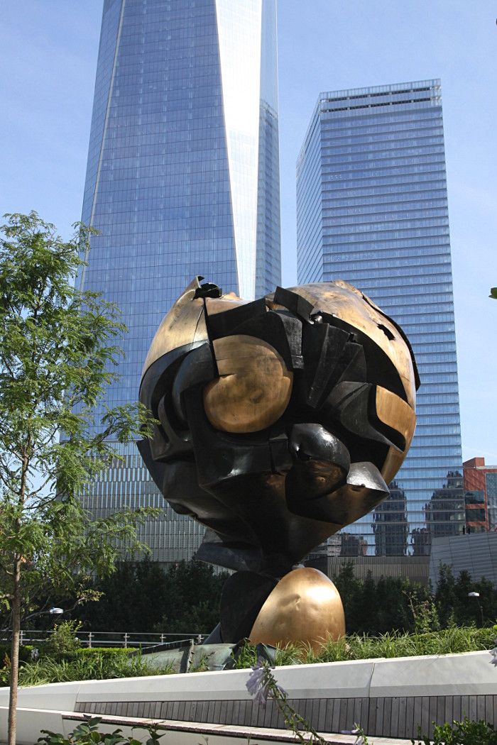 La Sfera: vestigio del World Trade Center a New York