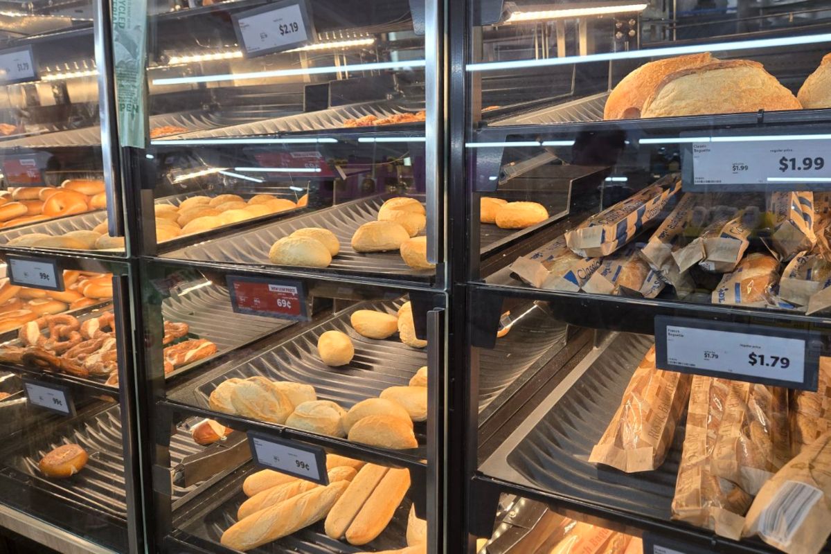 Il reparto panetteria del supermercato Lidl nel Lower East Side di New York