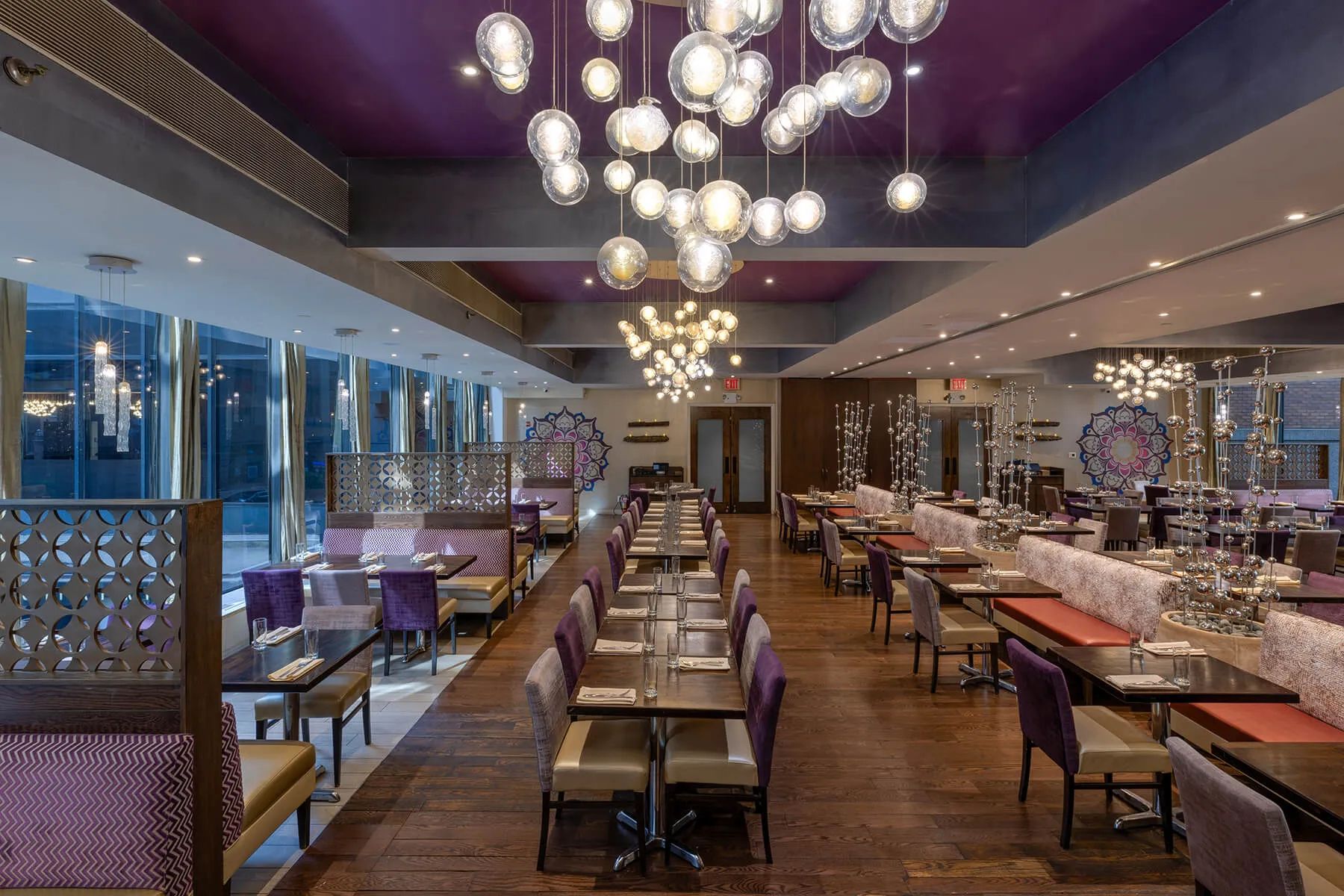 Interno del ristorante Utsav a New York