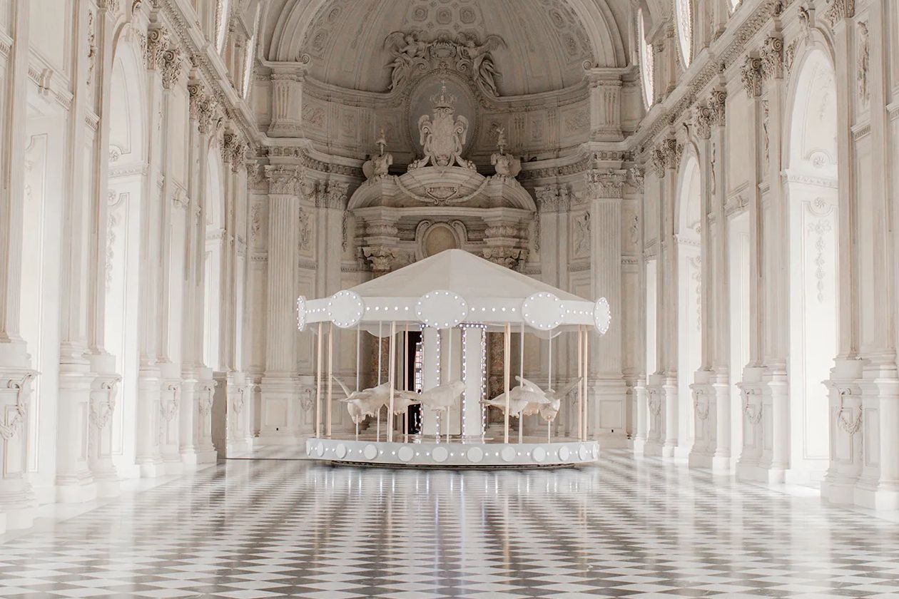 Carrousel dell'artista italiano Valerio Berruti a Roma